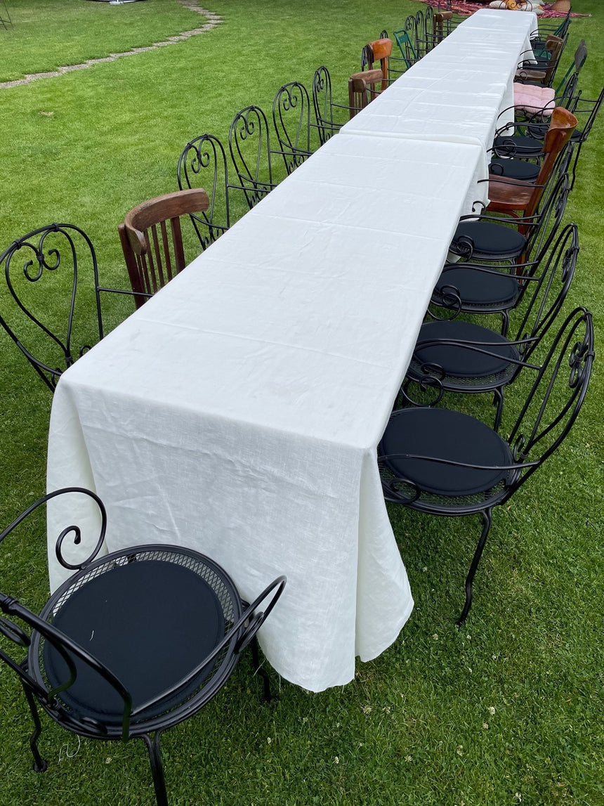 White linen tablecloths
