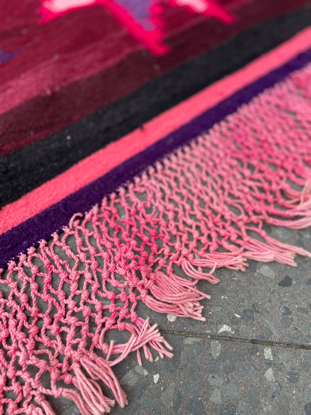 Vintage Kelim Teppich Pink Fringes – MARSANO