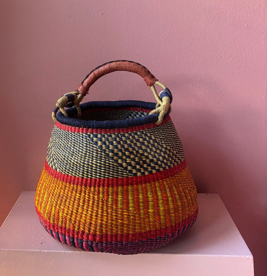 Bloga Korb aus Ghana