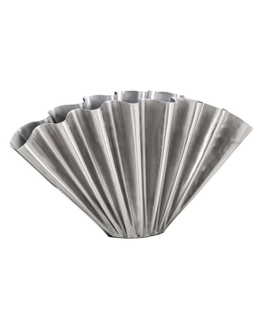 Große Wellenvase aus Metall