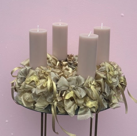 Adventskranz Goldschleifen