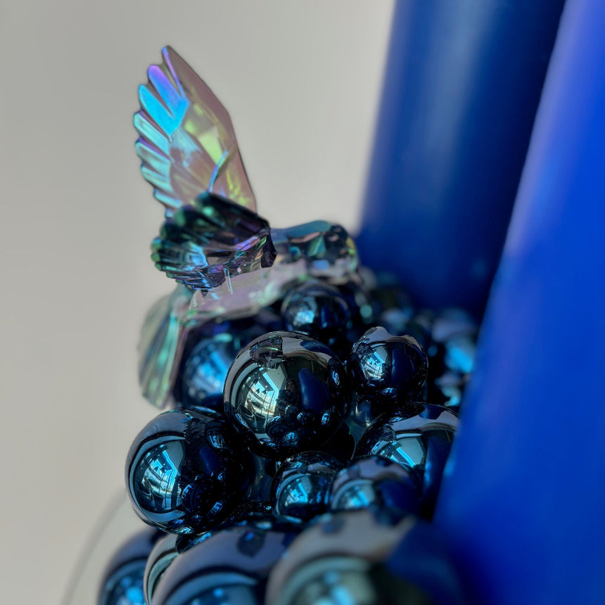 Adventskranz blaue Kugeln mit Kolibris