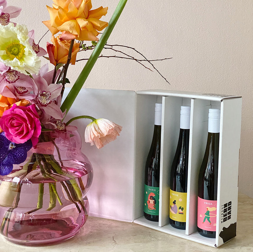 Sister In Wine Club Box von Weingut Bernhard